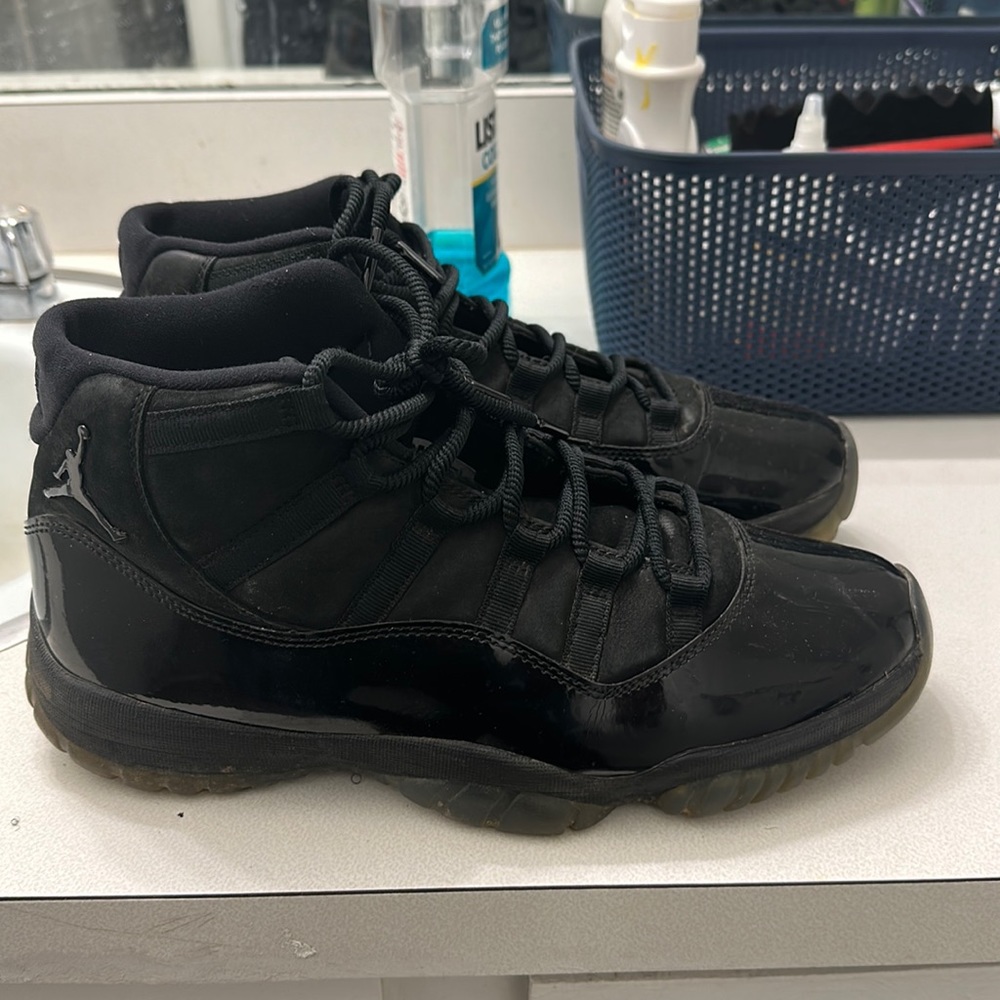 Jordan 11s black Cap and Gowns